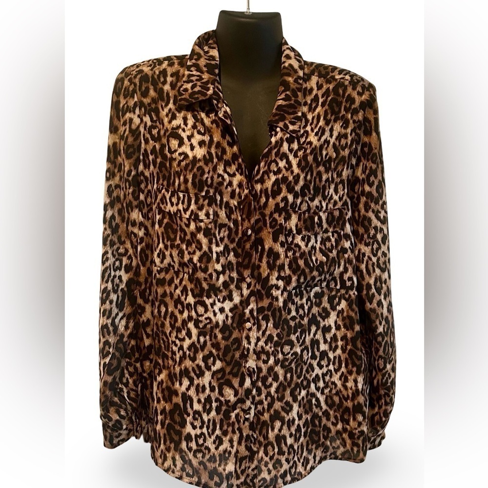 PLEIONE🍒SZ M🍒ANIMAL PRINT BUTTON FRONT BLOUSE SEMI SHEER EXCELLENT CONDITION - Picture 13 of 15
